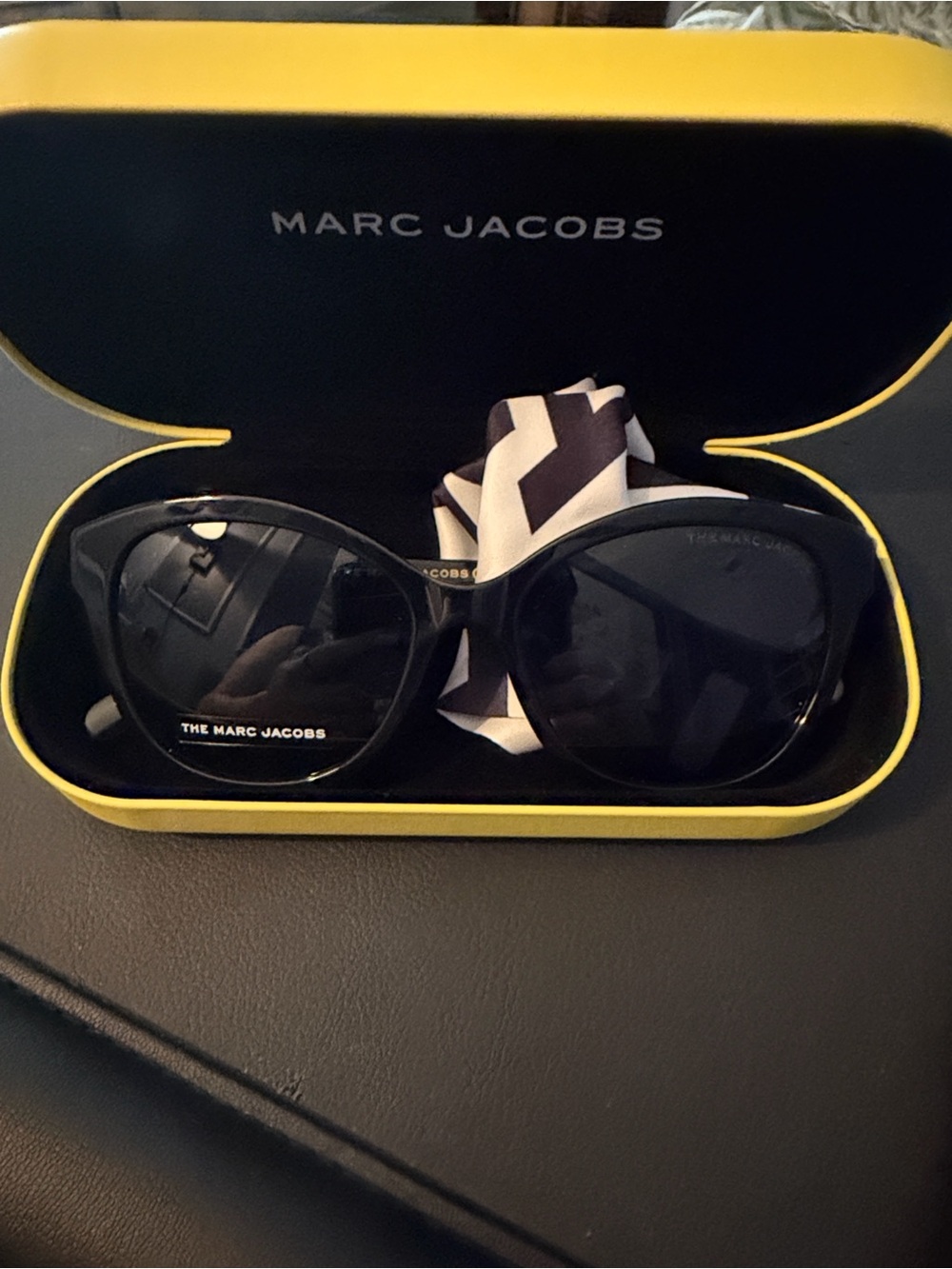 NWOT Marc Jacobs Brown Lens Sunglasses with Yellow Case